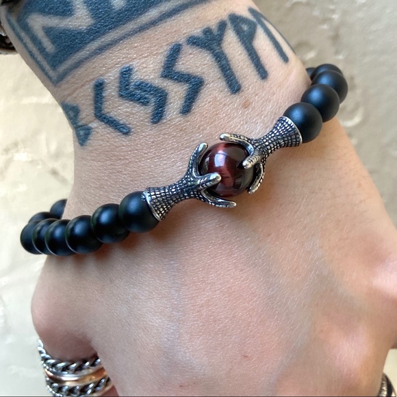 Men or women Dragon claws Matte onyx & red tiger eye gemstone bracelet - Picture 7 of 8